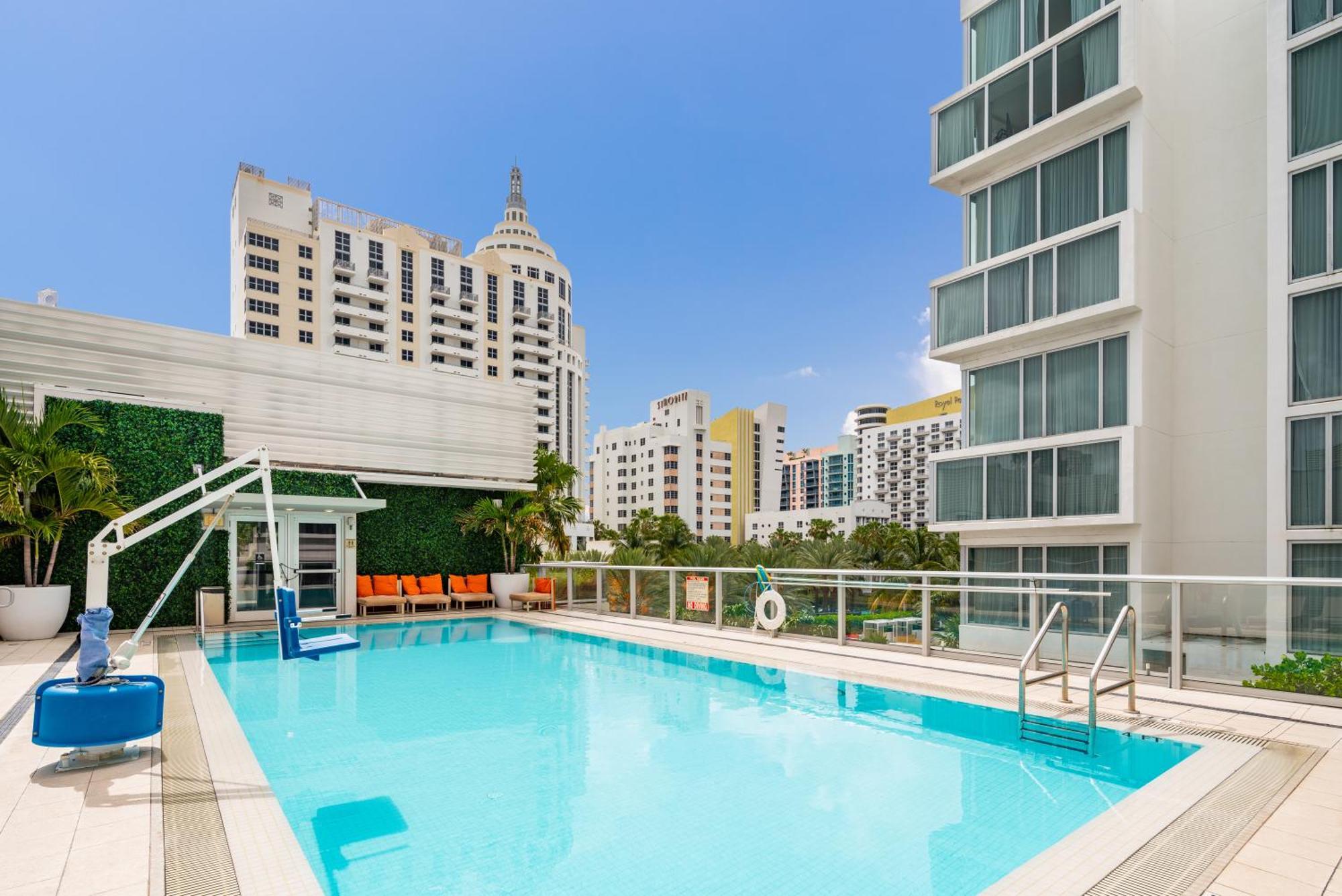 Iberostar Waves Berkeley Shore Маямі-Біч Екстер'єр фото
